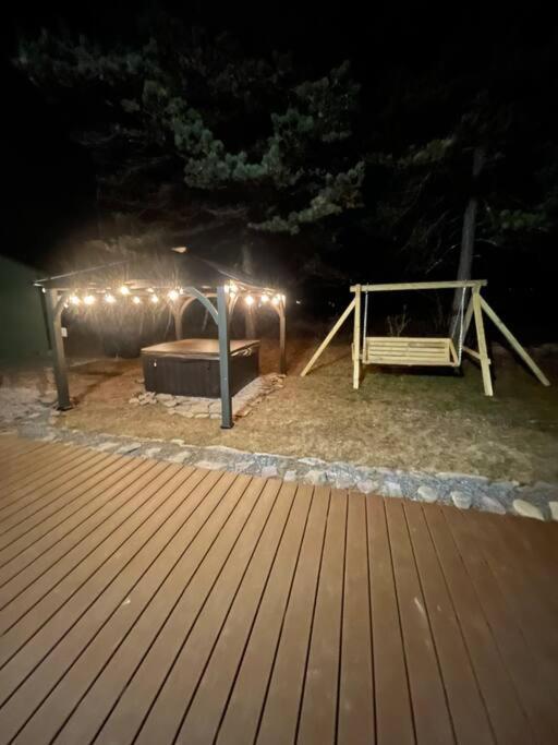 Вілла Quiet Private House W Hot Tub/Fire Pit/Games Blakeslee Екстер'єр фото