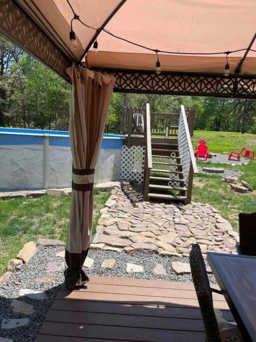 Вілла Quiet Private House W Hot Tub/Fire Pit/Games Blakeslee Екстер'єр фото